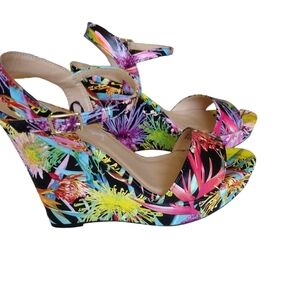 tropical design wedge sandals by Jasmin size 9M